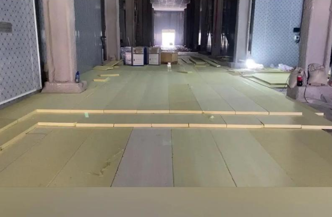 冷庫擠塑板為什么要錯縫鋪設(shè)？